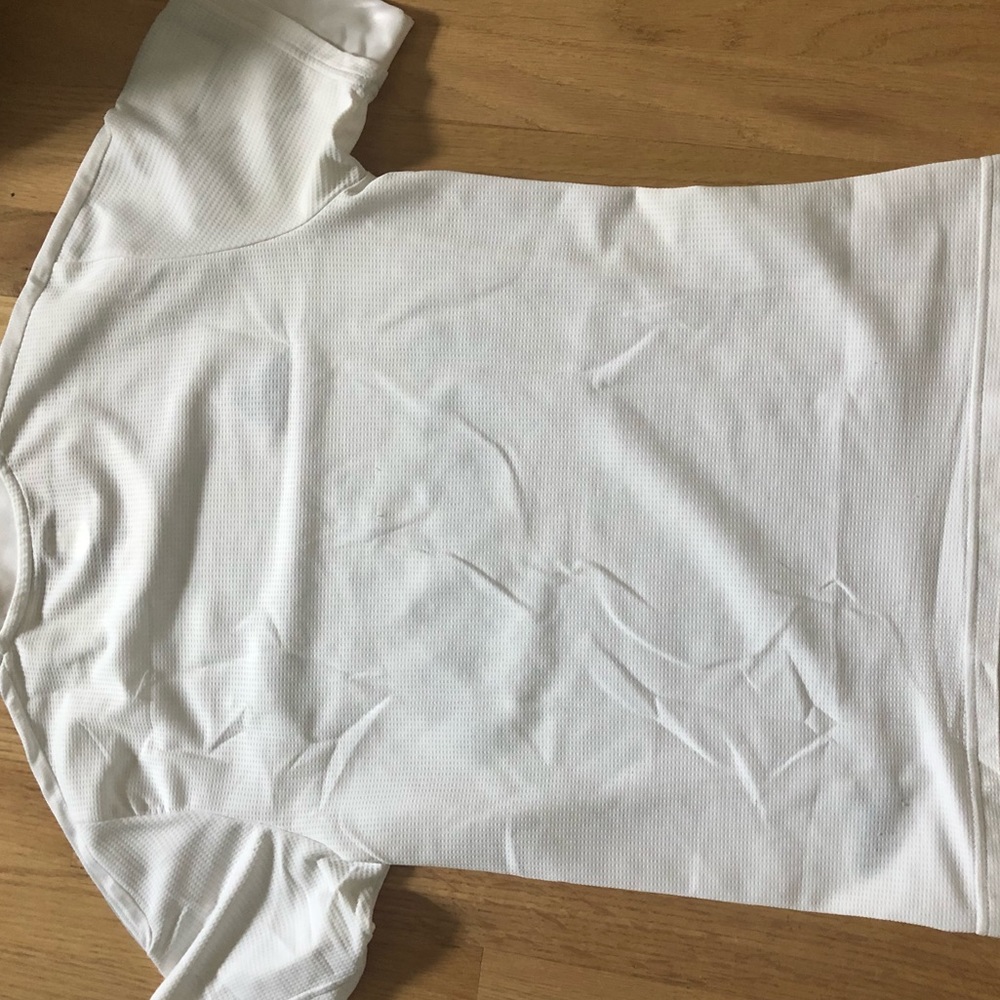 Real Madrid Replica Jersey - Picture 2 of 6